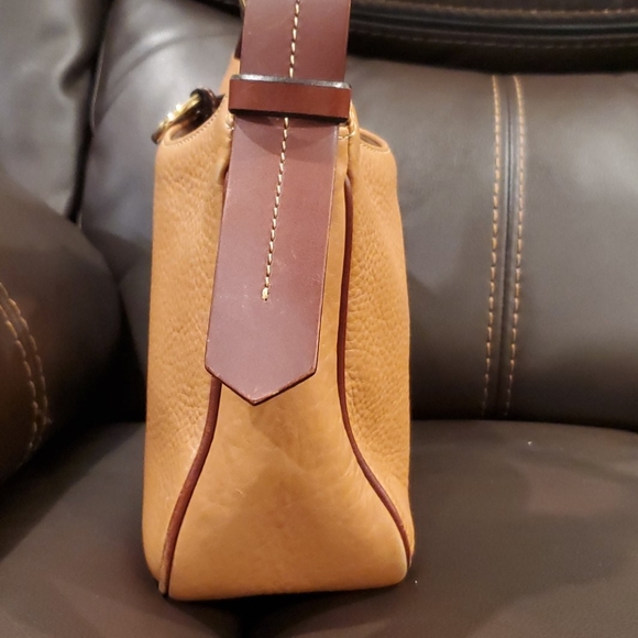 Dooney & Bourke hobo bah - Picture 3 of 11